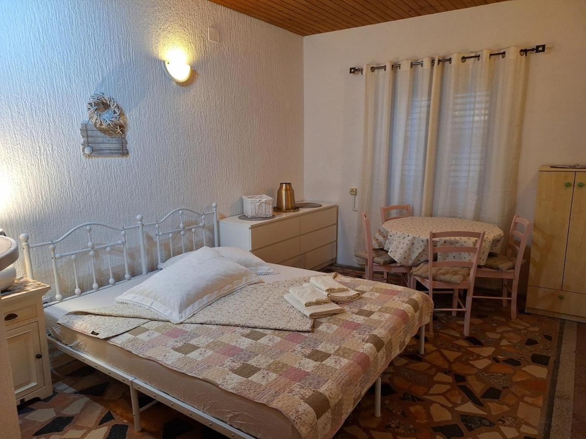 Studio Apartman Подгора Экстерьер фото